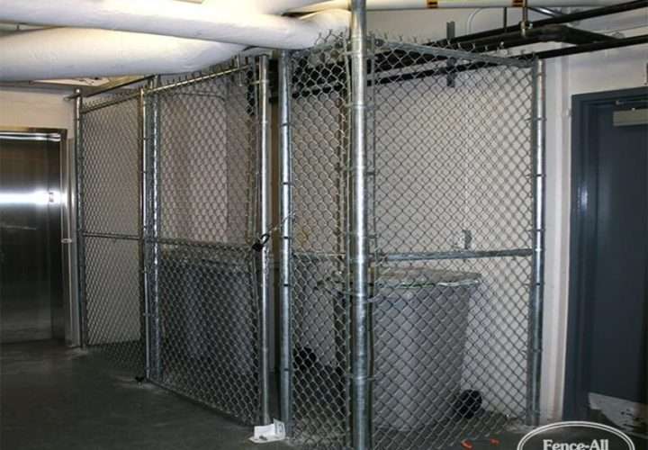 chain link storgae inside-8